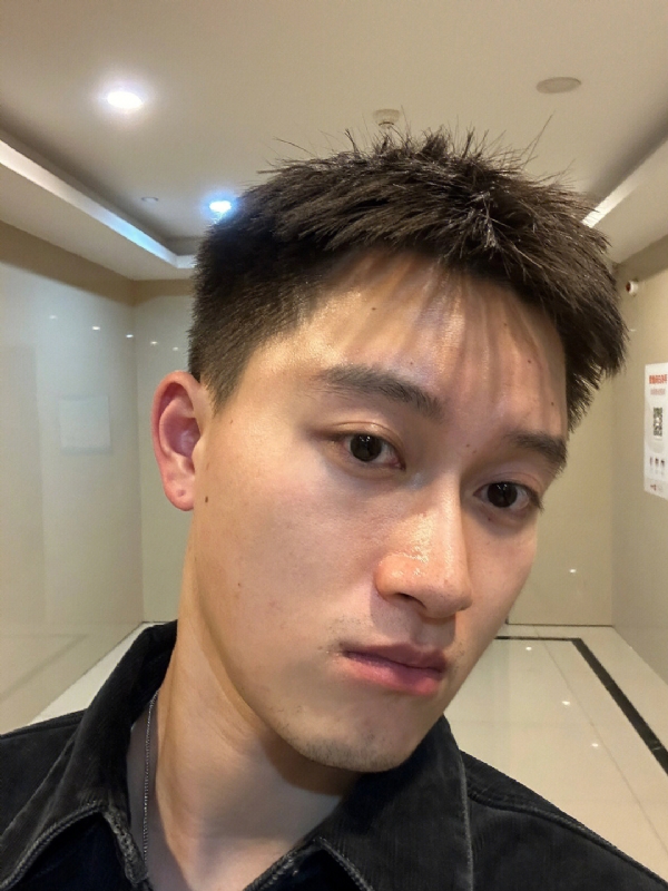 月光之下的第一张照片--澳门残疾人相亲网
